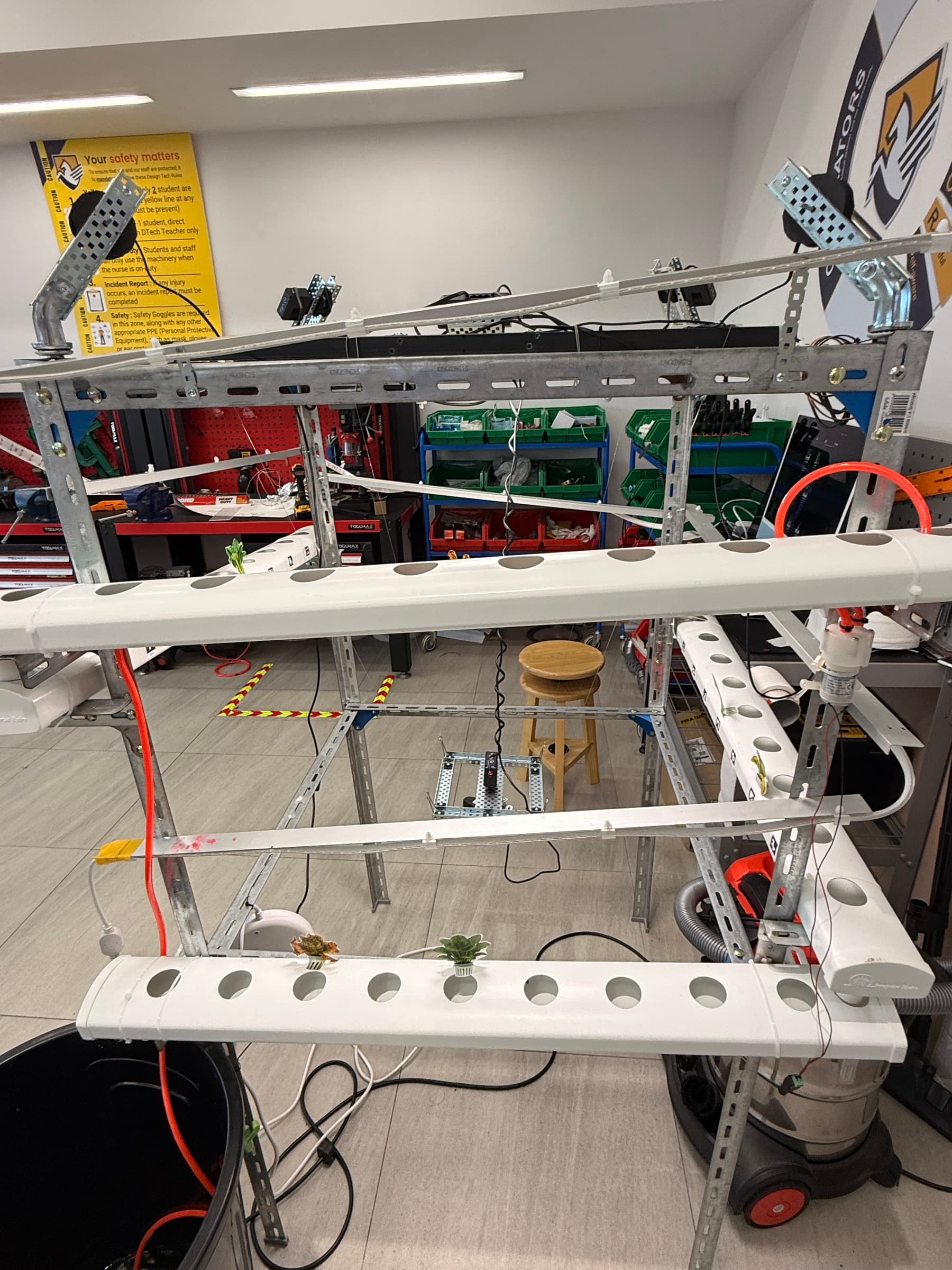 AI-Powered Hydroponics Robot 3