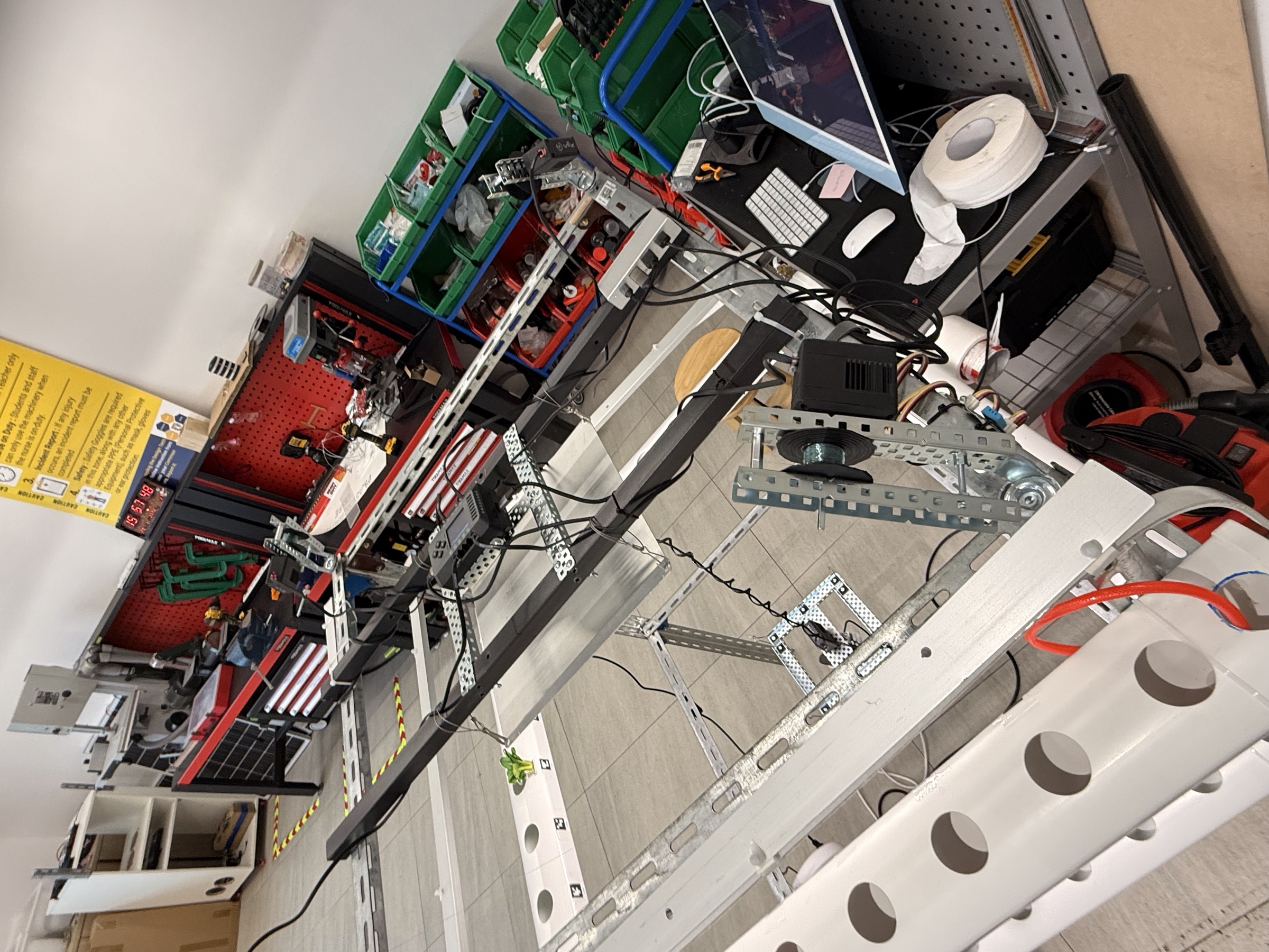 AI-Powered Hydroponics Robot 4